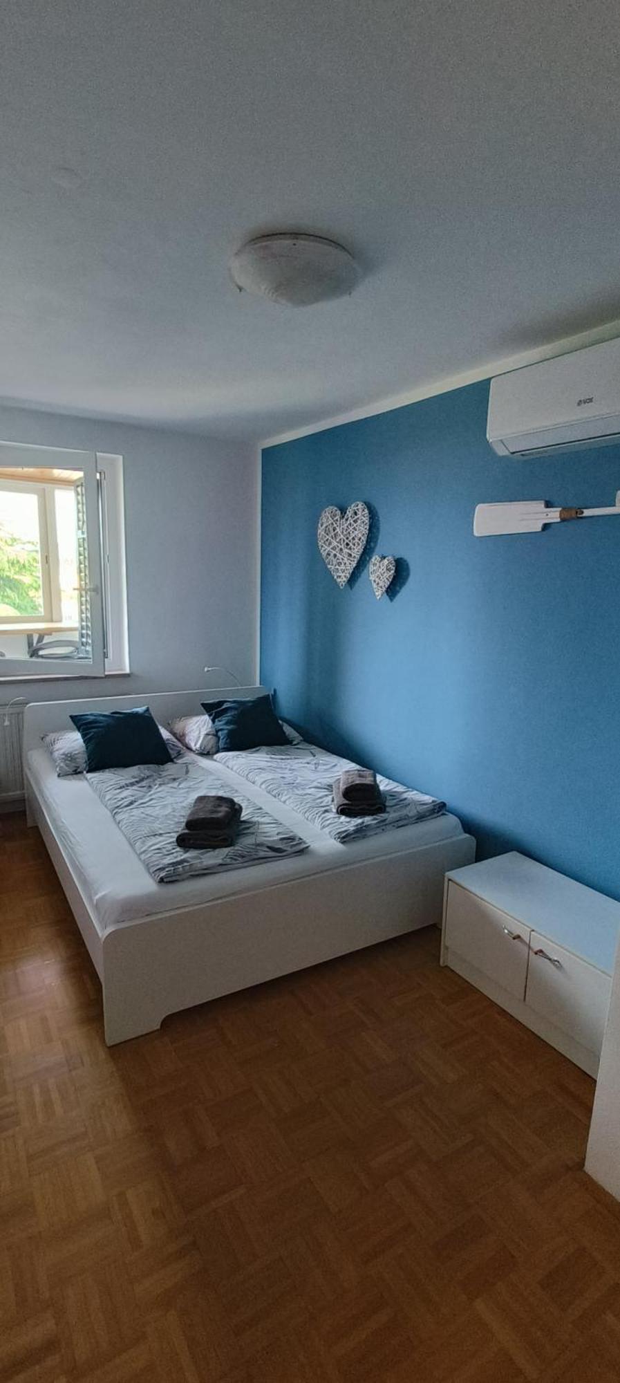 Апартаменты 5 Min Walk To Beach, 2X Queen Bed, 2X Ac, Garage Изола Экстерьер фото